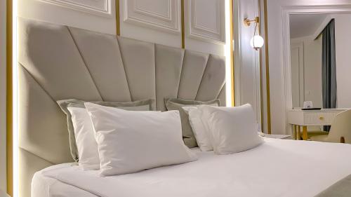 Katil atau katil-katil dalam bilik di Best Western Plus Khan Hotel
