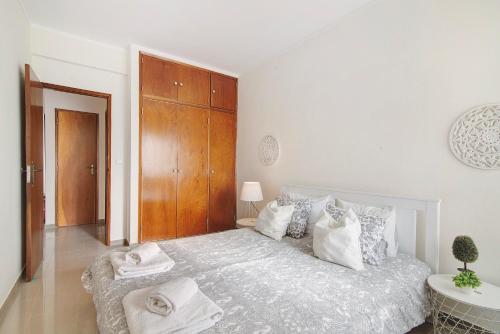 Ένα ή περισσότερα κρεβάτια σε δωμάτιο στο Matinhos House