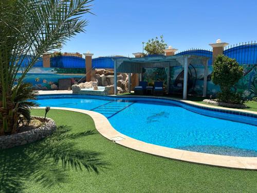 Foto dalla galleria di Royal Home luxury 6pers villa with private pool a Hurghada
