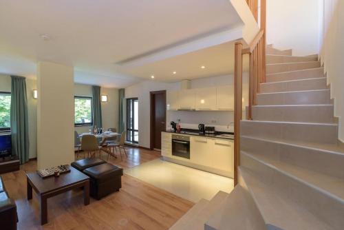 Η κουζίνα ή μικρή κουζίνα στο Pirin Peaks Apartment