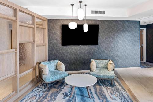 Fairfield Inn & Suites by Marriott San Diego Pacific Beach Image