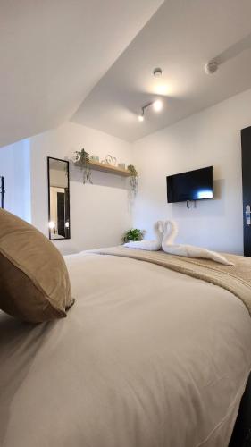 Principality Suites; Three Bed By Property Promise photo 14
