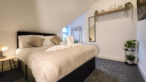 Principality Suites; Three Bed By Property Promise photo 17