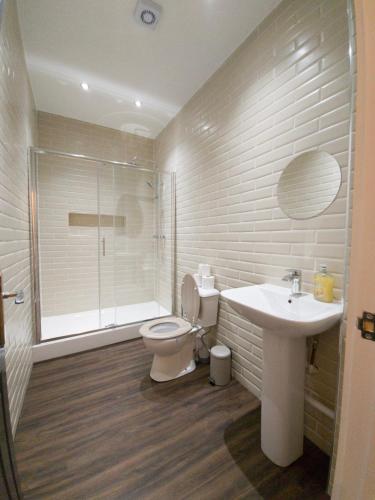 Principality Suites; Three Bed By Property Promise photo 39