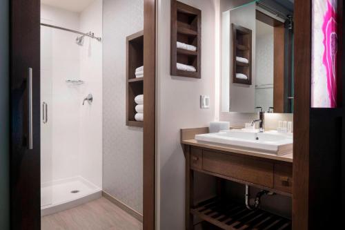 Residence Inn by Marriott Phoenix Downtown Image