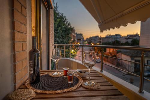 Balkón nebo terasa v ubytování Enigma, a lux and boho city apartment downtown