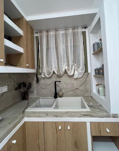Dapur atau dapur kecil di Sonia`s luxury apartment with jacuzzi