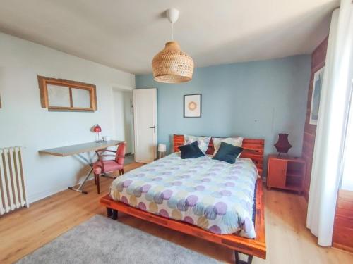 Cama o camas de una habitación en CAMPAGNE