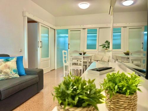 Los Balandros 117 by SHC