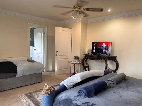 Letto o letti in una camera di Reemdale Manor - Fulwood Row Preston PR25RW