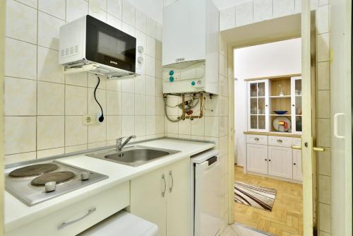 Budapest Régi Posta Central 1052 Budapest, 13 Régi posta utca kép - 3