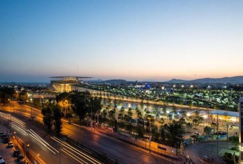 Andromaxi 2BR Apt near SNFCC, AC, WiFi