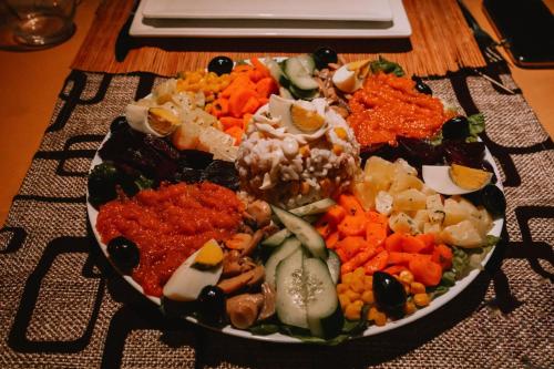 ラグジュアリーテントの敷地内または近くでの食事または食べ物