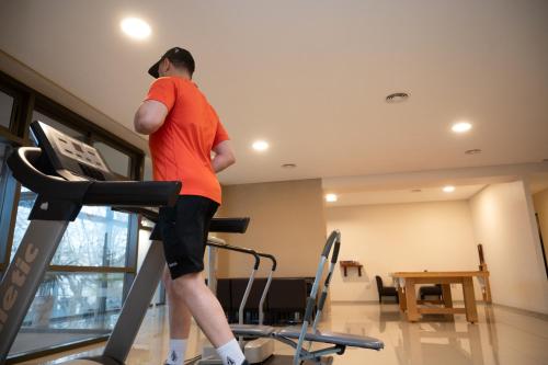 Fitness centrum a/nebo fitness zařízení v ubytování Apartamento Pescara 60