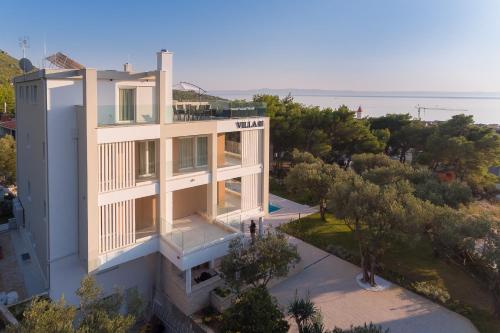 Apartments with swimming pool Promajna, Makarska - 19144