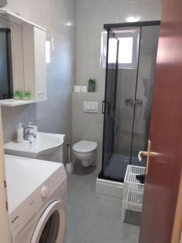 Apartments with parking space Brodarica, Sibenik - 21888