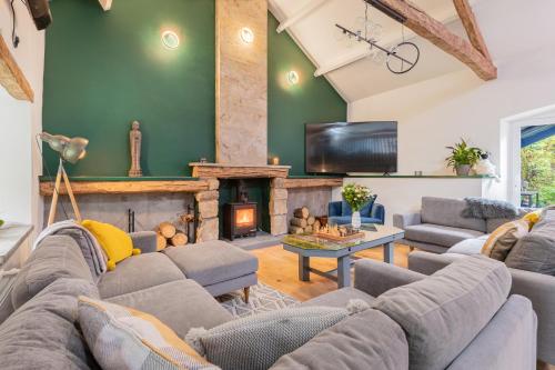 The Waterfall Retreat – Photos 2
