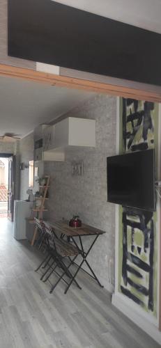 SALTILLO ALTO WHITE STUDIO