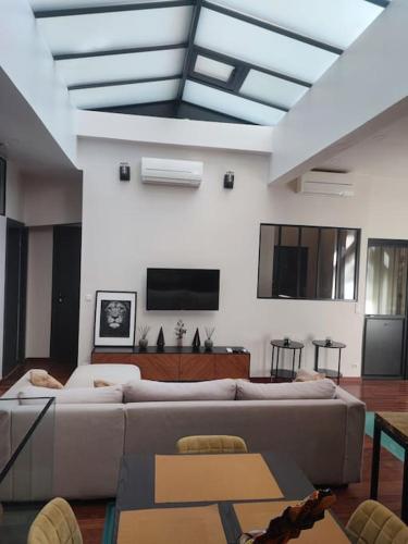 Loft Paris centre face au parc des buttes Chaumont
