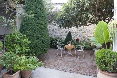 Photo de la galerie de l'établissement La Maison du Peintre en Provence, à Mallemort