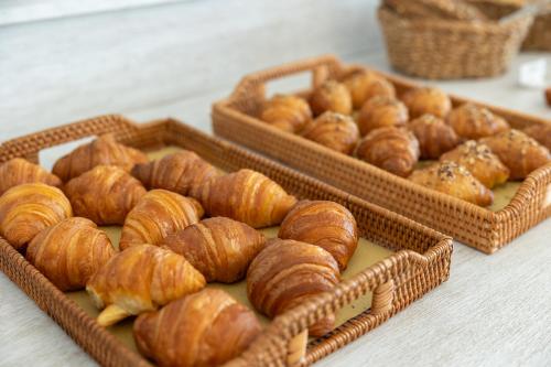 Makanan di atau berdekatan hotel