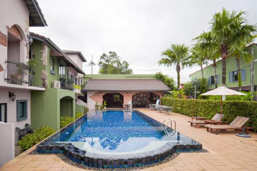 Bazén v ubytování Hotel Toscana Trat nebo v jeho okolí