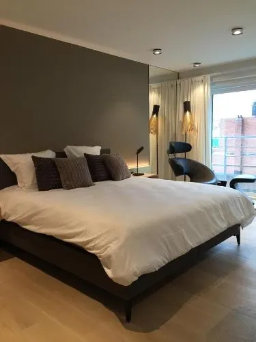 Sleep at Sea picture