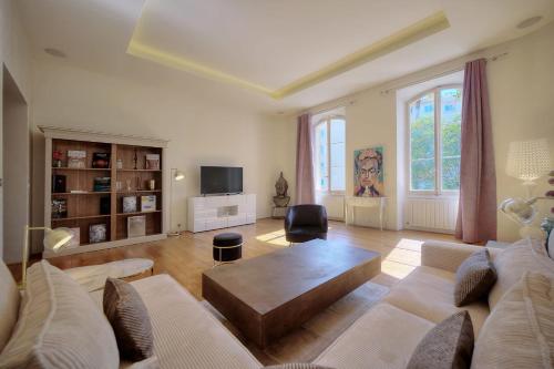 IMMOGROOM - T5 de standing - 130m - Terrace - Parking - AC