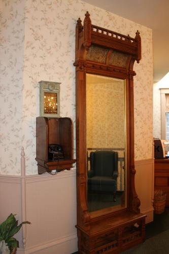 Hotel Planterにあるテレビまたはエンターテインメントセンター