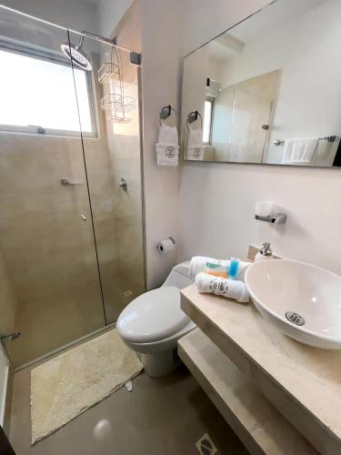 Ένα μπάνιο στο Atlantis Suites BAQ -Apartamento Moderno-2-BD
