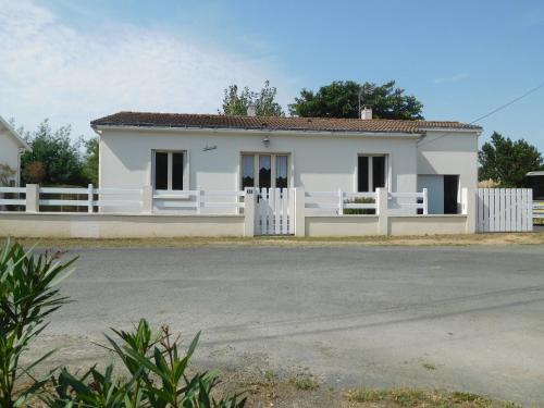 Maison spacieuse proche plage avec véranda et jardin à La Faute-sur-Mer - FR-1-476-204
