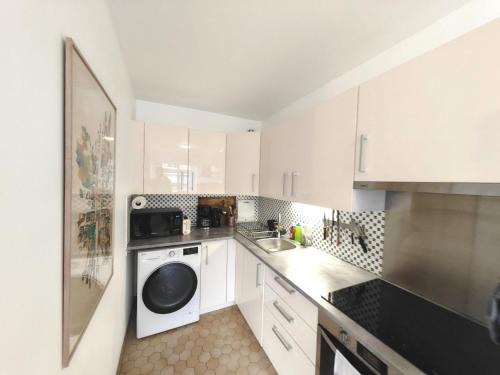 Photo de la galerie de l'établissement Appartement avec balcon et parking à Paris Alésia, à Paris