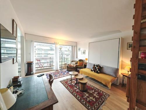 Appartement avec balcon et parking à Paris Alésia