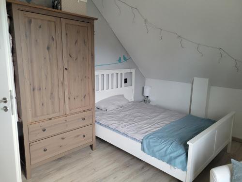 Ένα ή περισσότερα κρεβάτια σε δωμάτιο στο Lin's Place - Private Room with bath near Fair