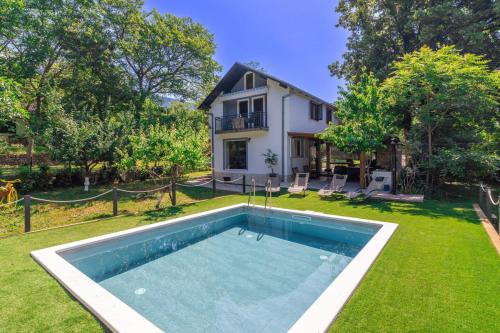 Villa Darija with Heated Pool