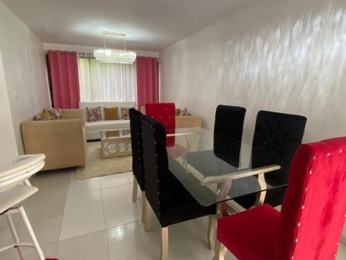 Posezení v ubytování 9DR 3-Bedroom Apartment Near Monumental Area