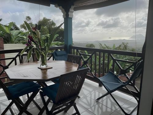 Un balcón o terraza en LES VILLAS PAMEYAQUE 2 F2 avec 1 piscine et 1 F3 avec 1 piscine, Superbe Vue sur la mer
