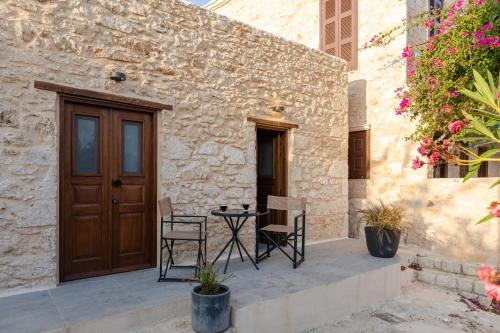 Το κτήριο όπου στεγάζεται  η παραθεριστική κατοικία