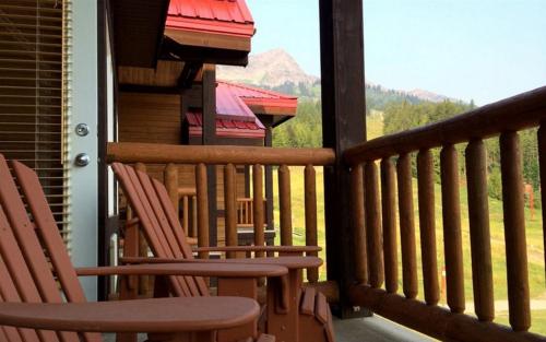 Ein Balkon oder eine Terrasse in der Unterkunft Cornerstone Lodge by Park Vacation Management