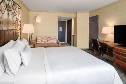 The Westin Crystal City Reagan National Airport Image