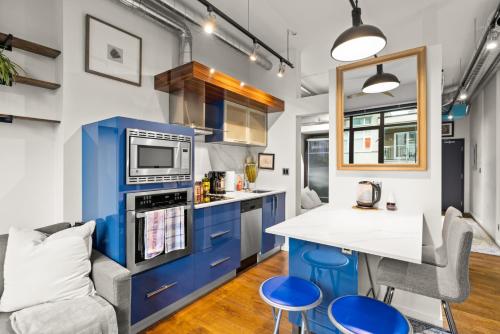 Conveniently located! Downtown, Gym, Pet Friendly.