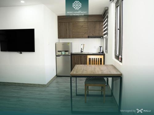 Köök või kööginurk majutusasutuses Chuỗi căn hộ Merci Apartment & Homestay - HH Riverside Hai Phong Central