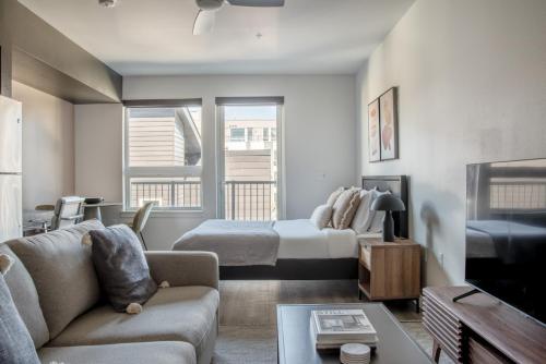 Capitol Hill studio w gym wd nr colleges SEA-623_2