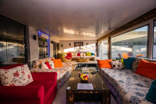 O zonă de relaxare la Villa RICH