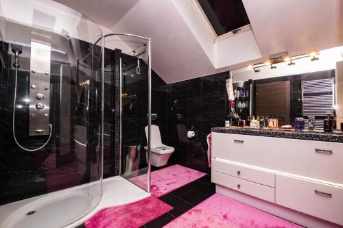 O baie la Villa RICH