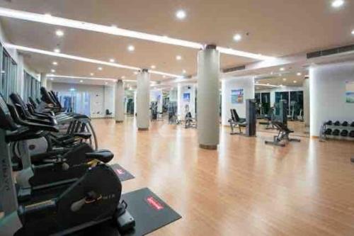 Fitness centrum a/nebo fitness zařízení v ubytování Jomtien pattaya WIFI 100 Mb