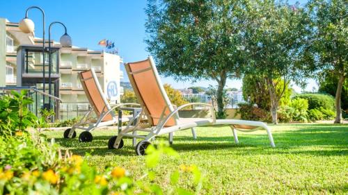 Κήπος έξω από το Hotel Agua Beach "Adults only"