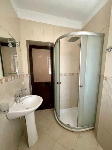 KeSa Apartment Tirana - Image 7