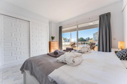 Sunny 2BR Pool Terrace SeaView