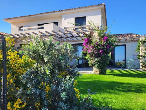 Jardín al aire libre en Giardinu di Luce - Appt pour 4 vue mer